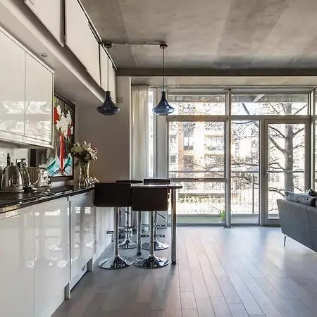 Canal-Side Apartment In Shoreditch London Exterior photo
